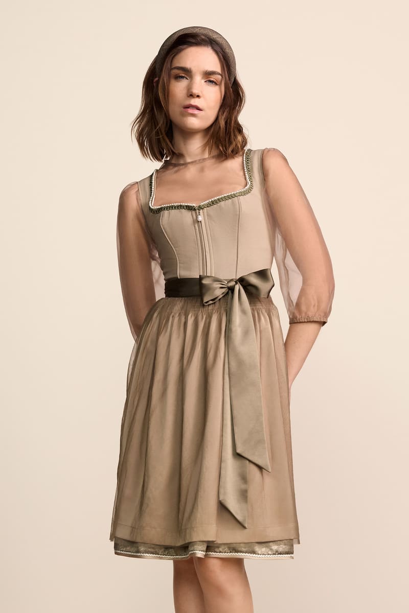 Dirndl Kaelora (60cm)