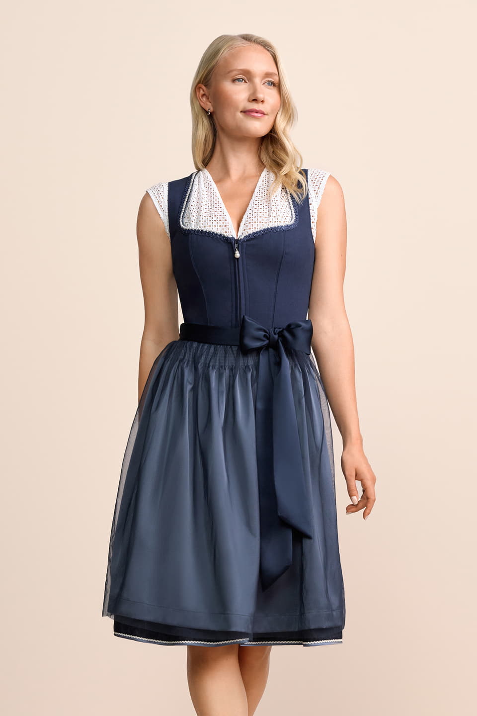Dirndl Kaelora (60cm)