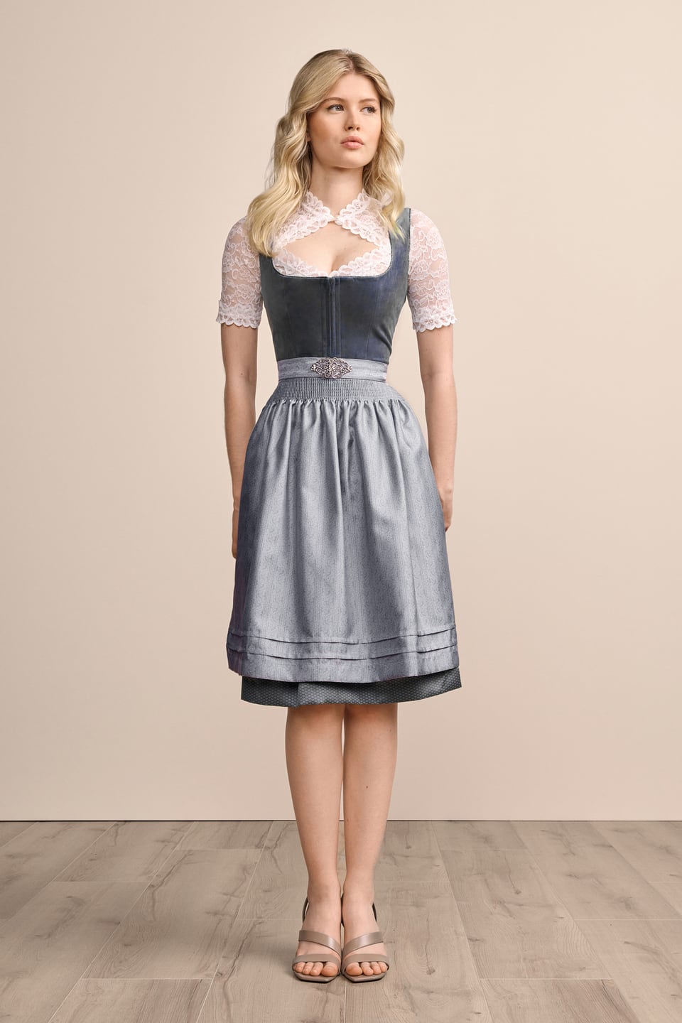 Dirndl Aurela (60cm)