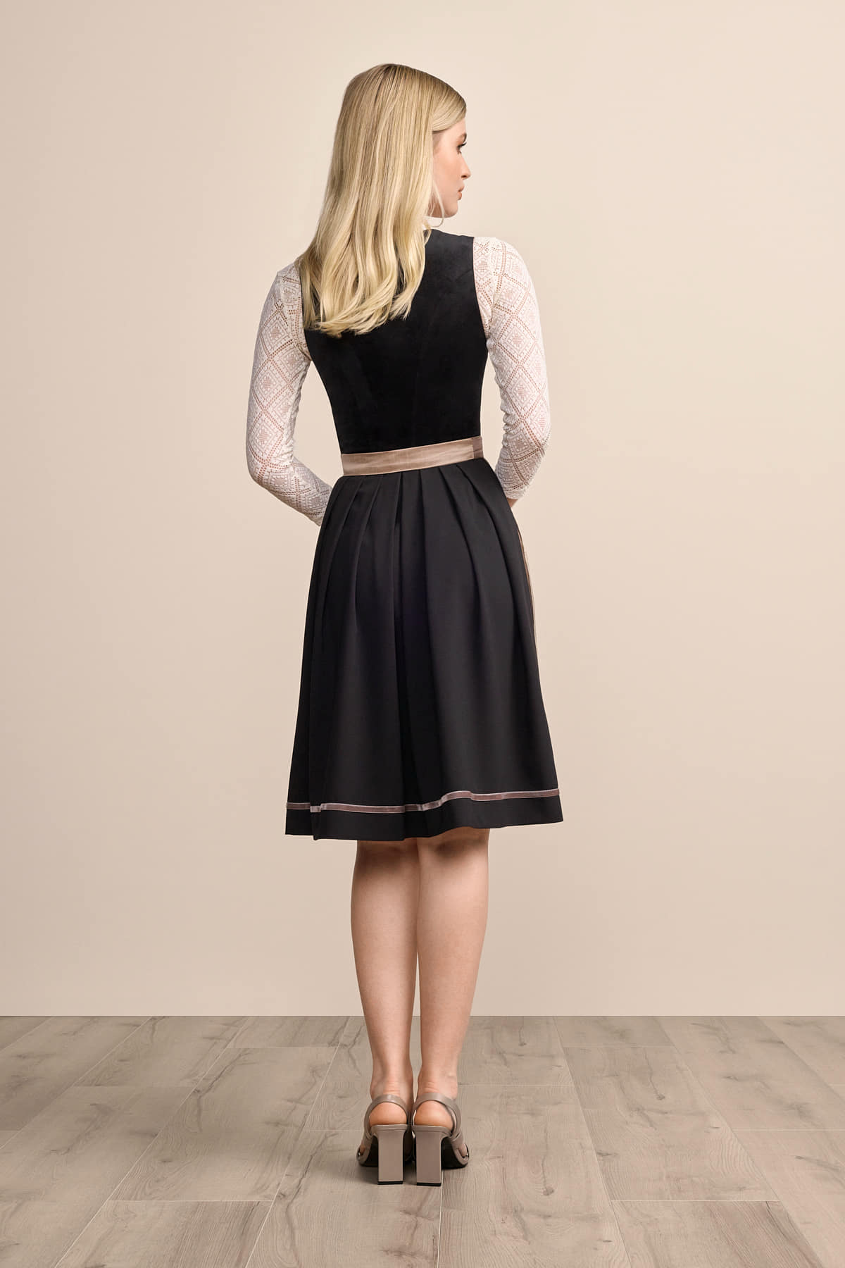 Dirndl Christine 60cm main image 1